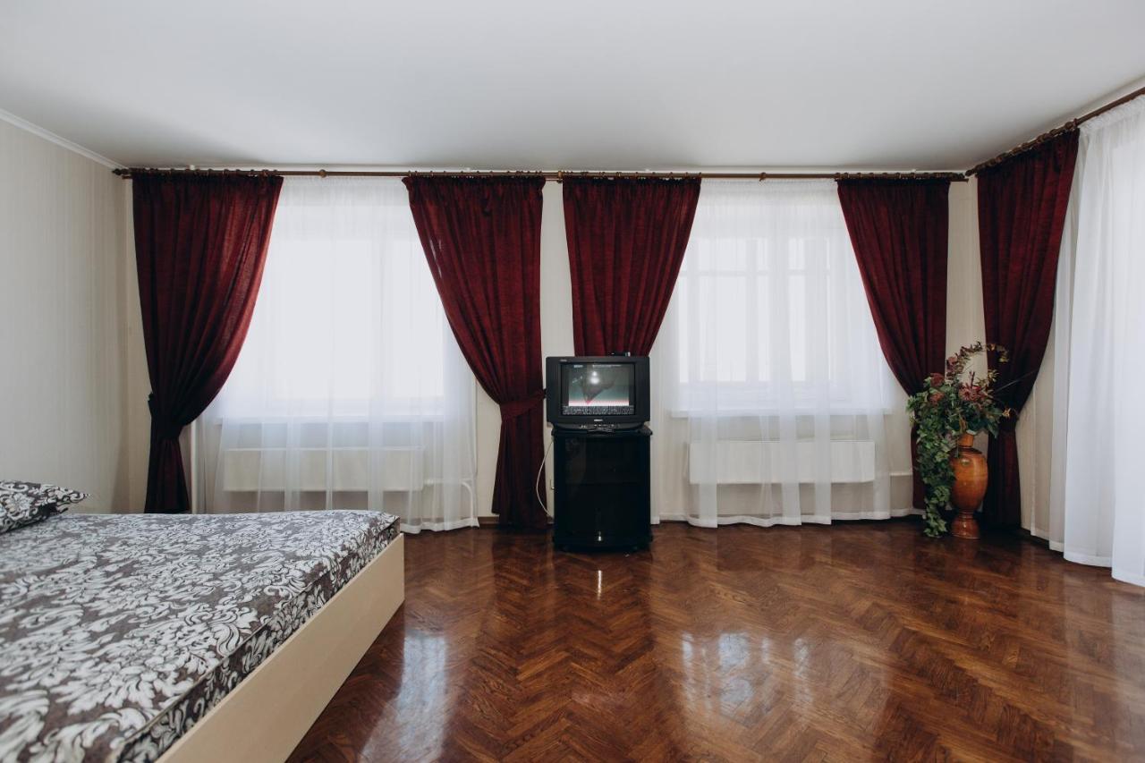 Apartment Centr Neer Manufaktura On Kharkovskaya スームィ エクステリア 写真
